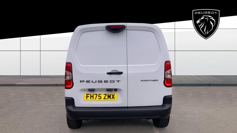 Peugeot Partner Standard Diesel 1.5 BlueHDi 100 Professional Van